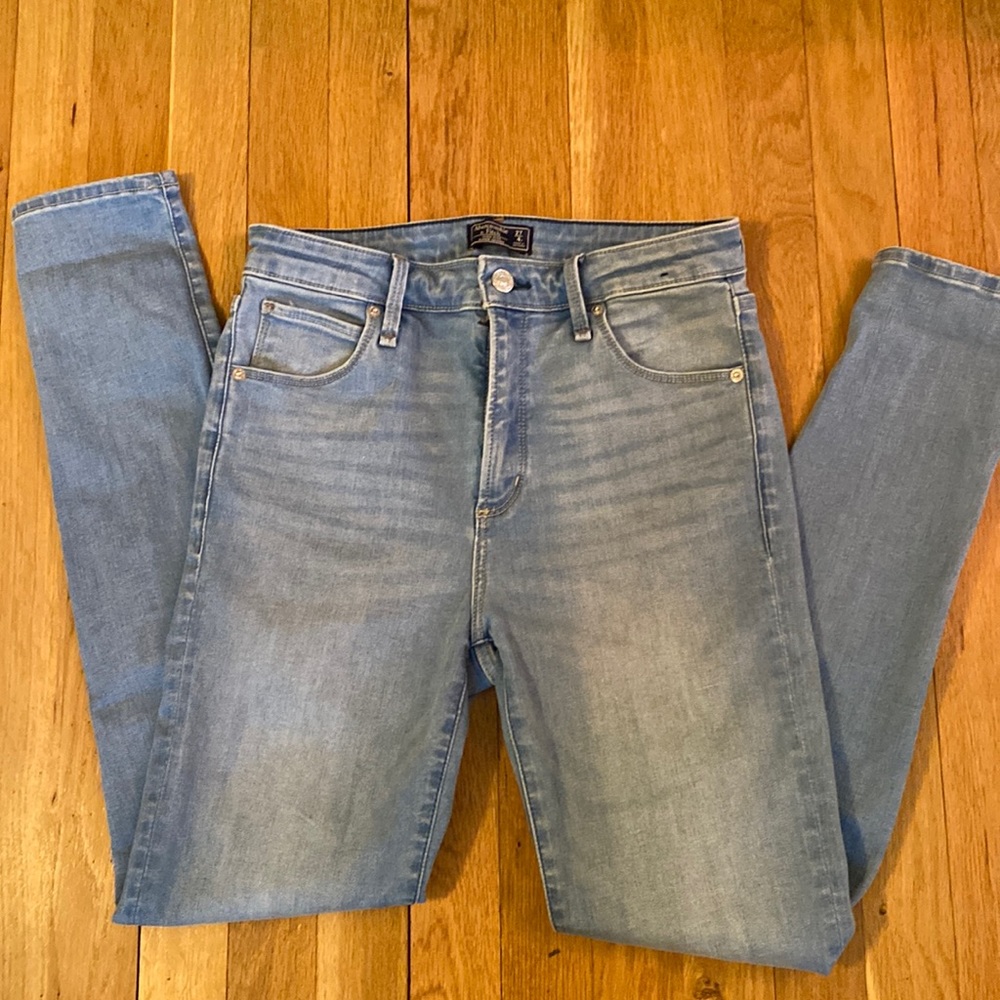 Abercrombie High Rise Super Skinny
